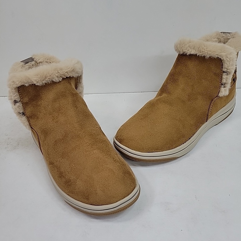 Clarks‎ Cloudsteppers Tan Breeze Fur Ankle Boots Women sz 5.5 M Brown Faux Suede